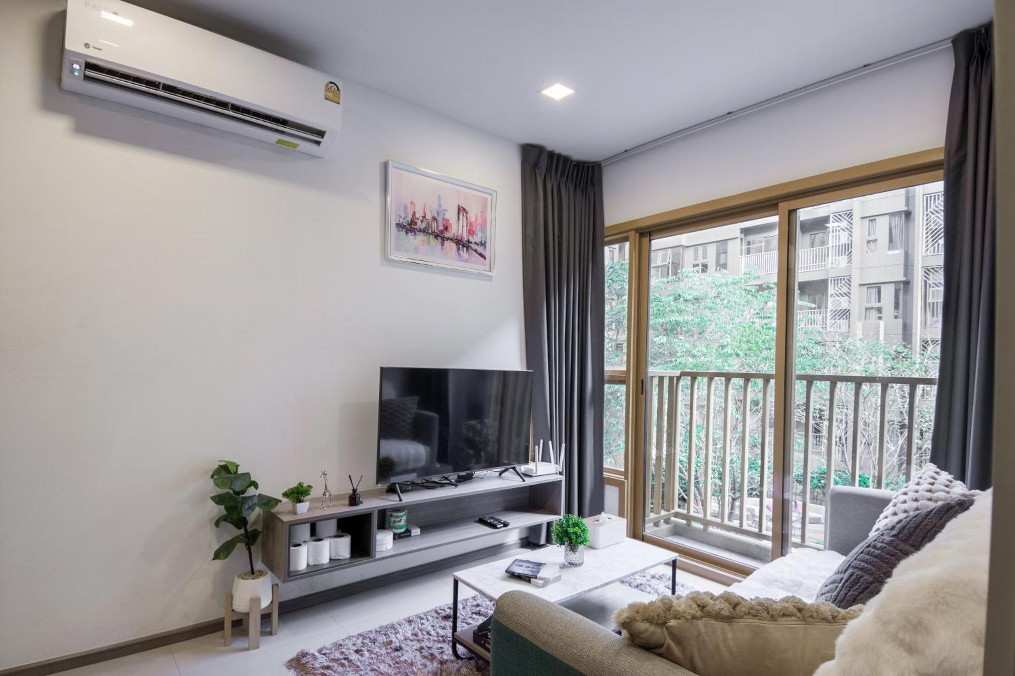 Brissluxe At Bts Onnut Sukumvit 50 Apartment Банкок Екстериор снимка